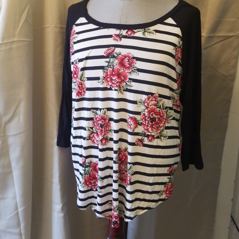 Soft baseball tee 3/4 sleeve